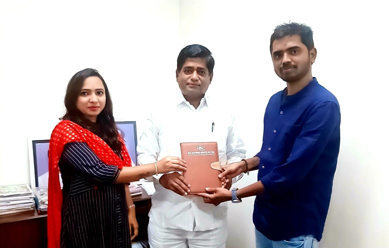 Diary-present-to-prakash-rao-sir-from-BSIT-Software-Services-Web-And-App-Development-Company-In-India