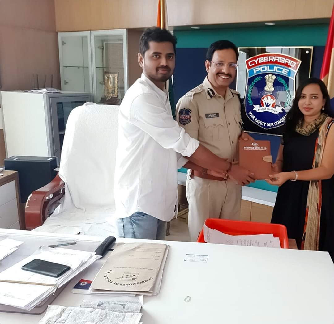 Diary-presented-to-Sajjanar-sir-from-BSIT-Software-Services-Web-And-App-Development-Company-In-India