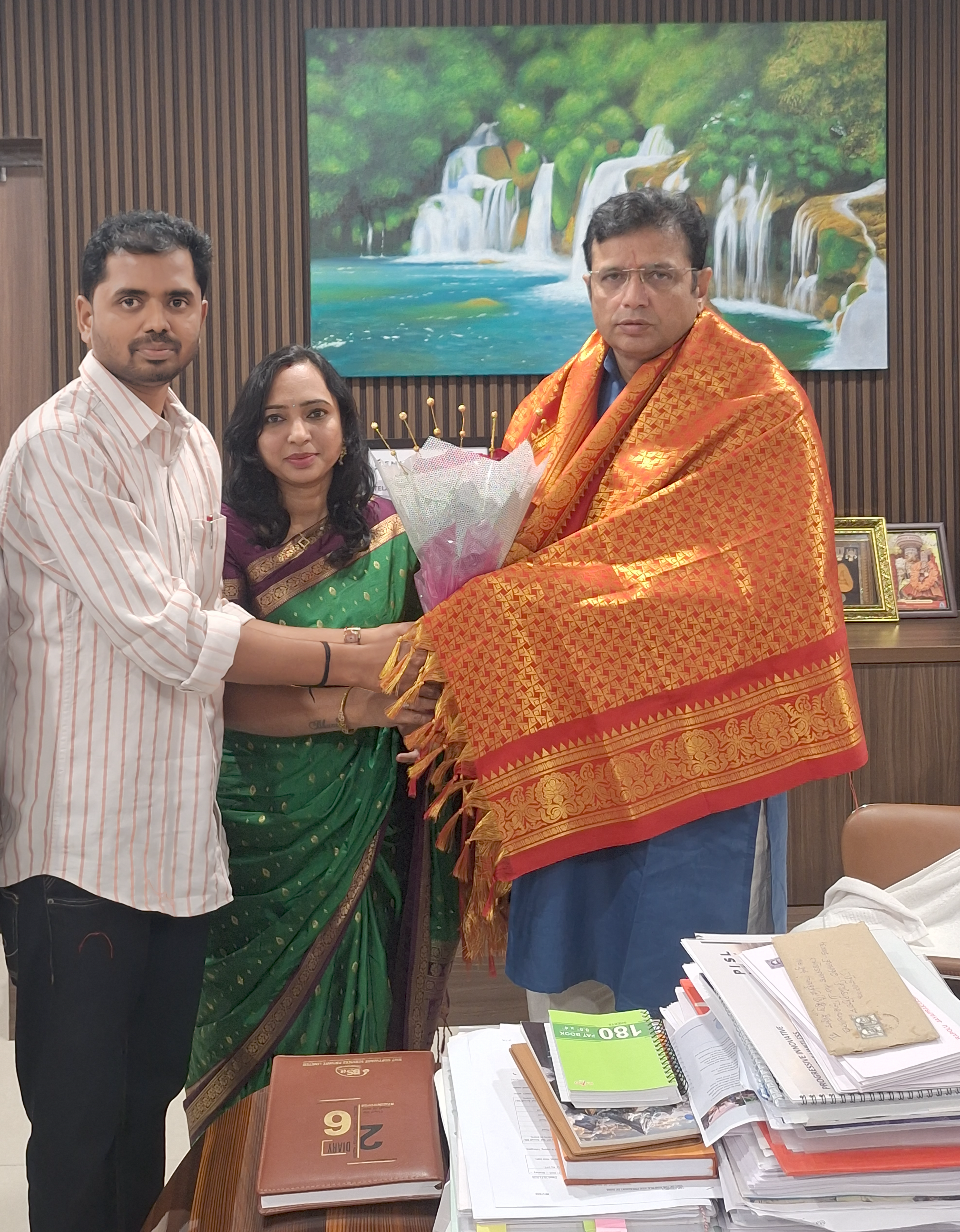 honored-interact-duddilla-sridhar-babu-minister-it-electronics-communications-bsit-software-services